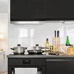 5 Mins To City Center In Bright & Cozy Stay